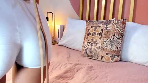 Snapshot of nicolee_angels chatting on November 2025 07:48:02 PM N i c o l e online show from November 2025 07:48:02 PM