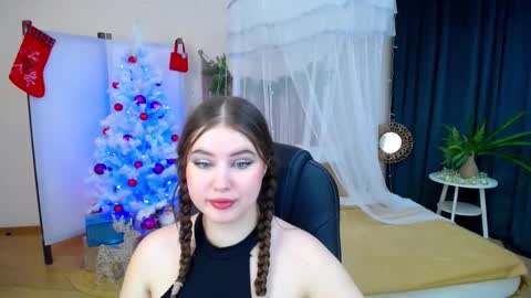 Snapshot of nicolefoxery chatting on December 2024 07:14:01 PM nicolefoxery online show from December 2024 07:14:01 PM