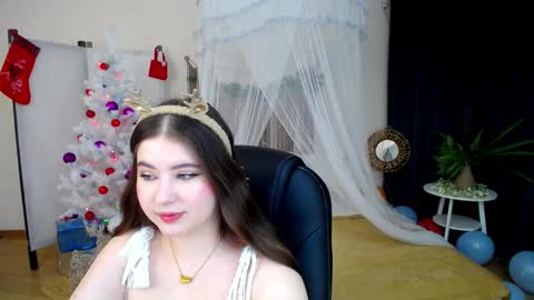 Snapshot of nicolefoxery chatting on December 2024 03:18:02 AM nicolefoxery online show from December 2024 03:18:02 AM