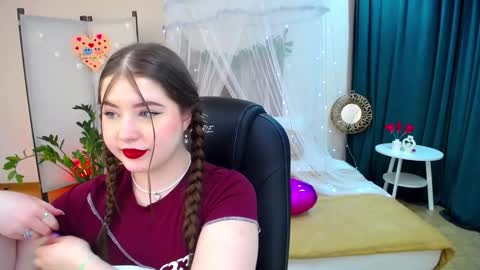 Snapshot of nicolefoxery chatting on February 2025 06:32:02 PM nicolefoxery online show from February 2025 06:32:02 PM