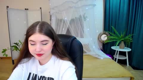Snapshot of nicolefoxery chatting on March 2025 06:21:02 PM nicolefoxery online show from March 2025 06:21:02 PM