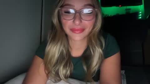 nicolelovesyou444 online show from August 2026 02:52:01 PM