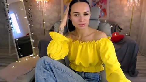 Snapshot of nicolemerz chatting on June 2026 04:17:02 PM Nicole online show from June 2026 04:17:02 PM