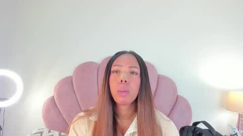 Snapshot of nicoleparadise_ chatting on October 2025 12:18:02 PM NICOLE online show from October 2025 12:18:02 PM