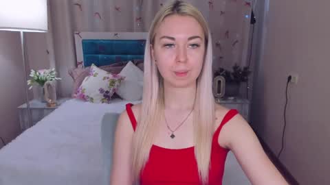 Snapshot of nicolestunning chatting on May 2026 05:56:02 AM NicoleStunning online show from May 2026 05:56:02 AM