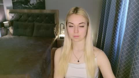 Snapshot of nicolestunning chatting on May 2026 05:59:02 AM NicoleStunning online show from May 2026 05:59:02 AM