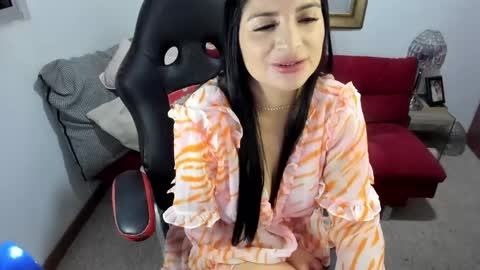 Snapshot of nicolettcolin chatting on December 2024 11:38:02 PM Nicolettcolin  online show from December 2024 11:38:02 PM