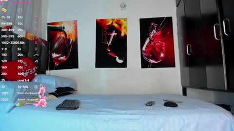 Snapshot of nicolle_hanks1 chatting on February 2026 02:17:02 AM nicolle_hanks1 online show from February 2026 02:17:02 AM