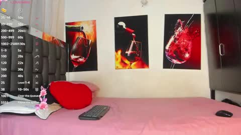 Snapshot of nicolle_hanks1 chatting on April 2026 02:25:01 AM nicolle_hanks1 online show from April 2026 02:25:01 AM