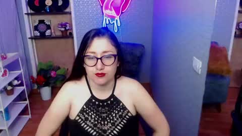 Nicolle  online show from July 2026 11:47:01 AM