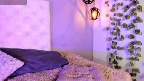 Snapshot of nicollee_heart chatting on June 2026 01:26:01 PM Nicolle online show from June 2026 01:26:01 PM