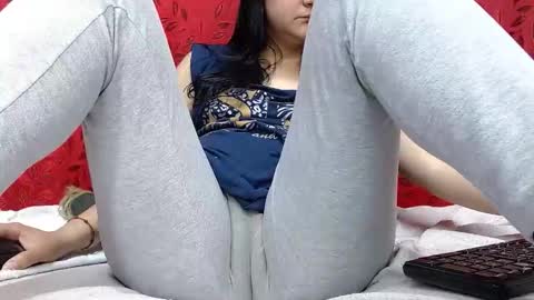 NICOLLE online show from February 2026 09:40:02 PM