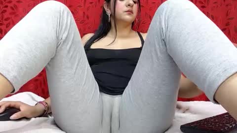 NICOLLE online show from May 2026 10:27:02 PM