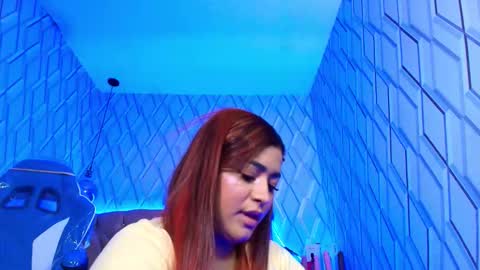 Nicolle Miley online show from November 2025 01:36:01 AM