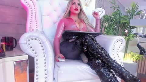 Nicollette Miller online show from January 2025 02:56:02 PM