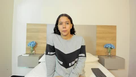 nicollsky online show from May 2026 11:50:02 AM