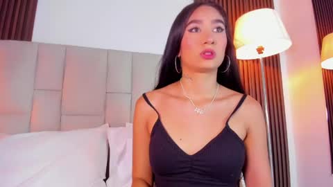 Snapshot of nicolqueen_ chatting on June 2026 11:23:01 AM NICOL online show from June 2026 11:23:01 AM