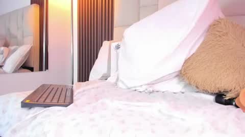 Snapshot of nicolqueen_ chatting on July 2026 03:03:02 PM NICOL online show from July 2026 03:03:02 PM