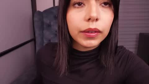 NicolRoss online show from November 2025 11:37:02 PM