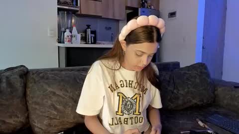 Nicol online show from January 2026 10:23:01 PM