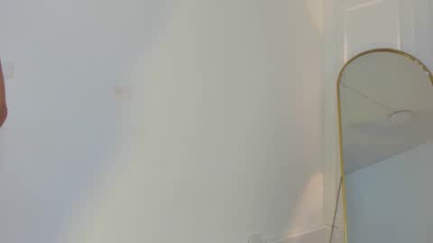 Nicol online show from February 2026 09:33:02 PM