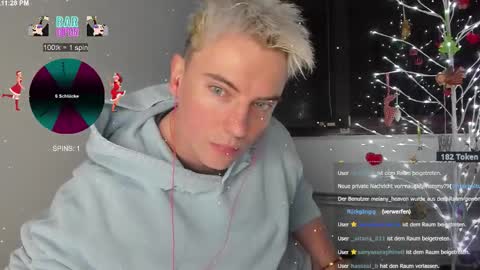 NicoSlowmoo online show from December 2025 10:28:02 PM