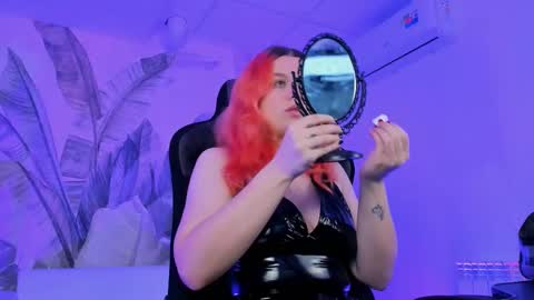 Snapshot of nielletablossom chatting on March 2025 05:33:02 AM Nellie online show from March 2025 05:33:02 AM