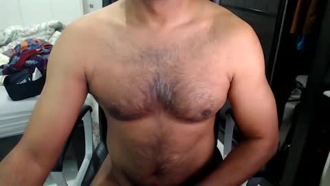 Snapshot of night_rider09711 chatting on December 2024 07:38:01 AM night_rider09711 online show from December 2024 07:38:01 AM