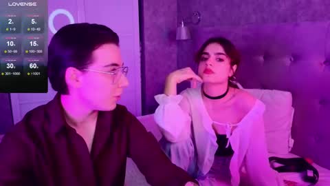 Snapshot of nightfloat chatting on March 2025 11:42:01 PM Daisy nd Tyler 3 online show from March 2025 11:42:01 PM