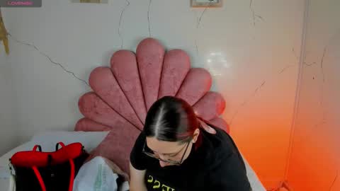 Anni online show from February 2026 04:32:01 AM