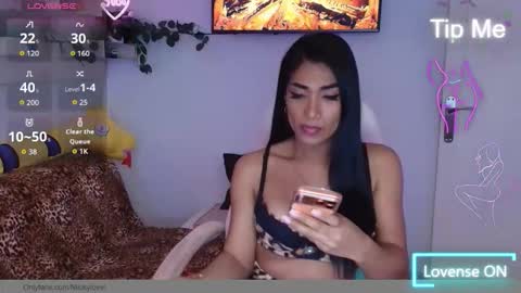 Snapshot of niickylovee chatting on March 2026 08:04:01 PM Nicolle Bustamante online show from March 2026 08:04:01 PM