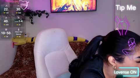 Snapshot of niickylovee chatting on March 2026 06:24:02 PM Nicolle Bustamante online show from March 2026 06:24:02 PM