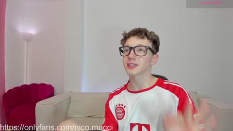 Nicolas Mucci online show from December 2024 02:08:02 PM