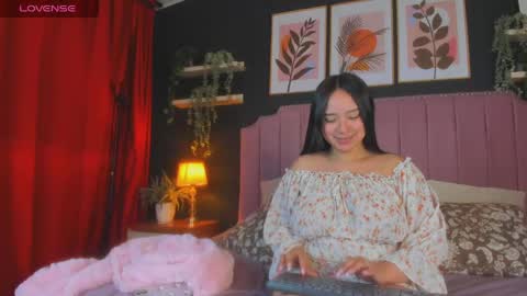 Snapshot of niikkyy_ chatting on May 2026 12:33:02 PM Niky online show from May 2026 12:33:02 PM