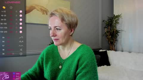 Nika online show from January 2025 10:10:01 AM