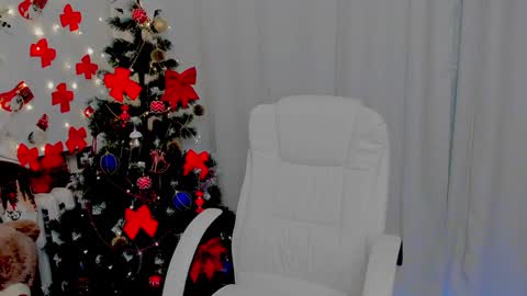 Nika online show from December 2024 07:10:01 AM