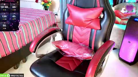 Snapshot of nikatheempress chatting on June 2026 06:58:02 AM nikatheempress online show from June 2026 06:58:02 AM