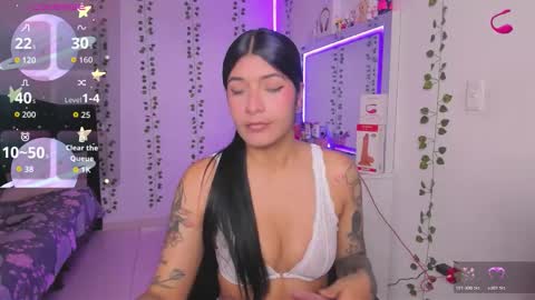 Snapshot of nikibryce_ chatting on December 2025 01:49:02 PM Niki online show from December 2025 01:49:02 PM