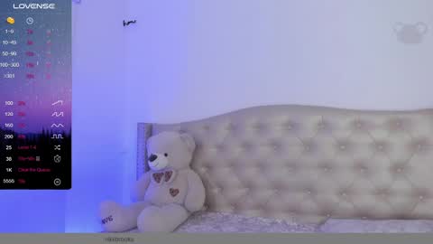 Niikii online show from March 2025 11:20:02 PM