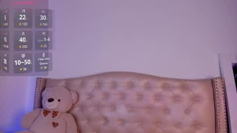 Niikii online show from April 2026 02:49:02 AM