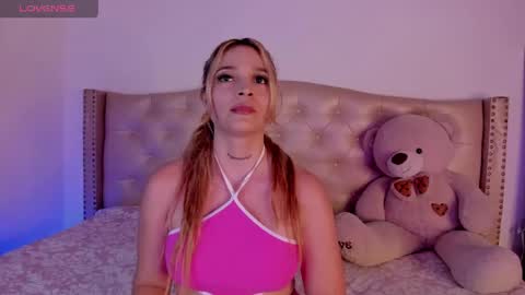 Niikii online show from April 2026 02:37:02 AM