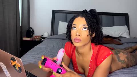 Snapshot of nikitalove104 chatting on October 2025 05:54:02 PM nikitalove104 online show from October 2025 05:54:02 PM