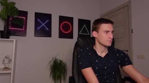 Snapshot of nikki_hard chatting on February 2025 03:04:02 PM nikki online show from February 2025 03:04:02 PM