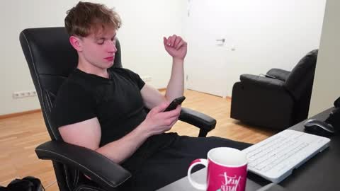 nikki online show from April 2026 05:17:02 PM