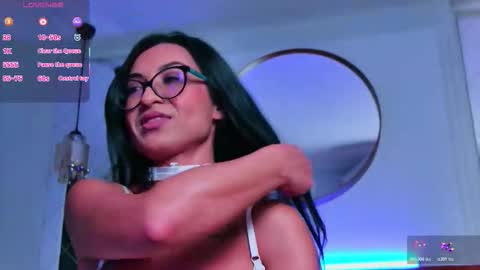 Snapshot of nikki_starx chatting on November 2025 04:22:02 AM Nikki online show from November 2025 04:22:02 AM