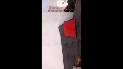 nikkibotero online show from December 2025 01:55:01 AM