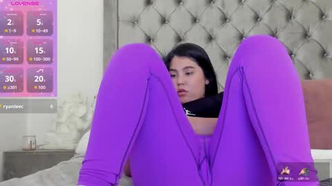 nikkibotero online show from January 2026 01:21:02 AM