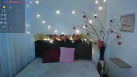 Snapshot of nikkiemilky chatting on December 2024 02:47:01 AM NikkieMilky online show from December 2024 02:47:01 AM
