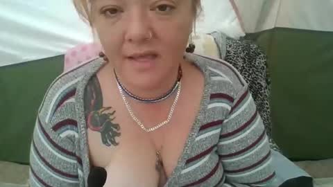 nikkinastyslut online show from May 2026 03:28:01 PM