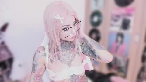 Snapshot of nikkiramone chatting on January 2026 11:04:02 AM Nikki Ramone online show from January 2026 11:04:02 AM